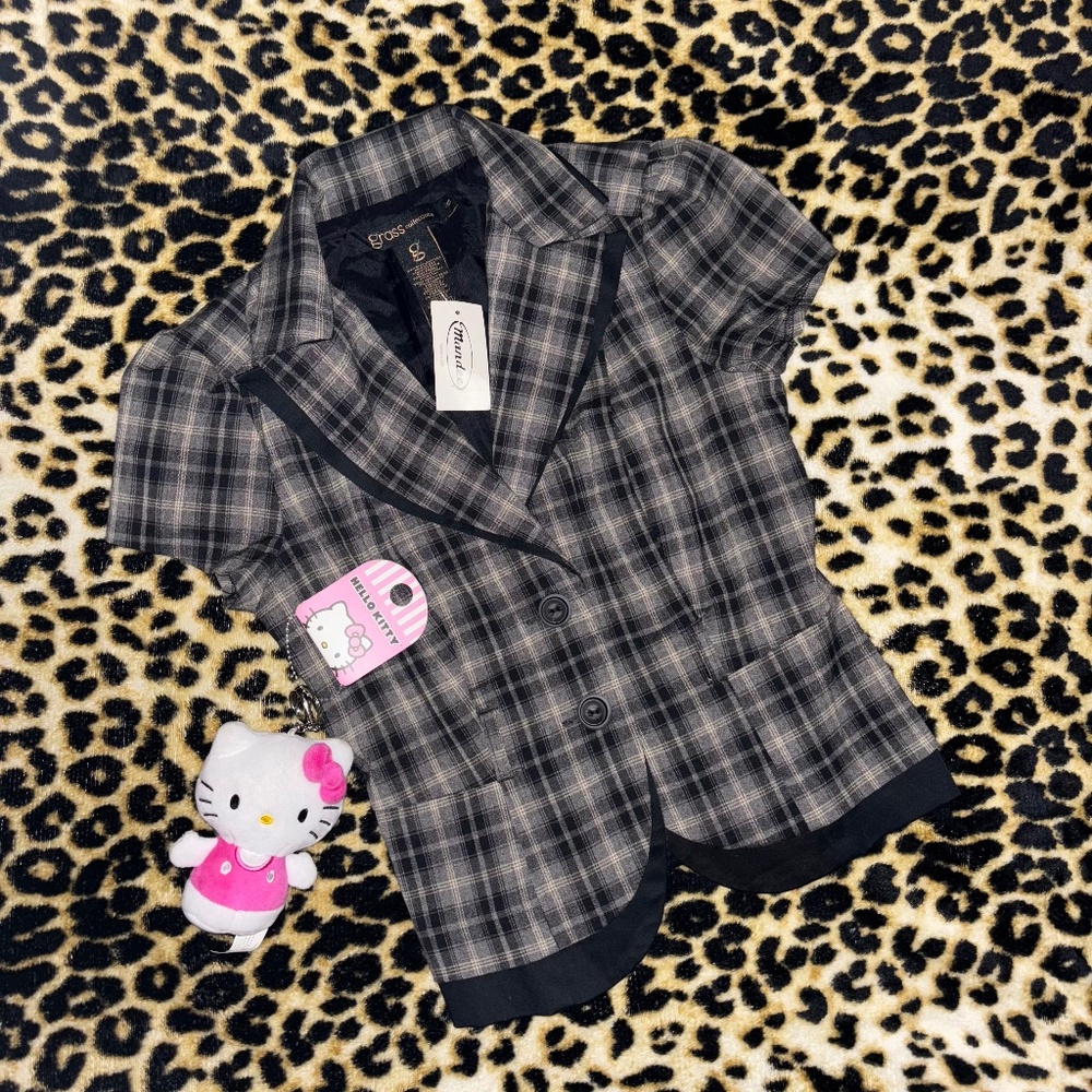 junior’s black gingham short sleeve blazer